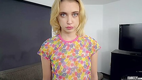 Kinky Family - Im the one fucking my stepsis