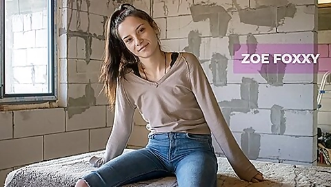 Zoe Foxxy In Quick Fucking In An Abandoned Building